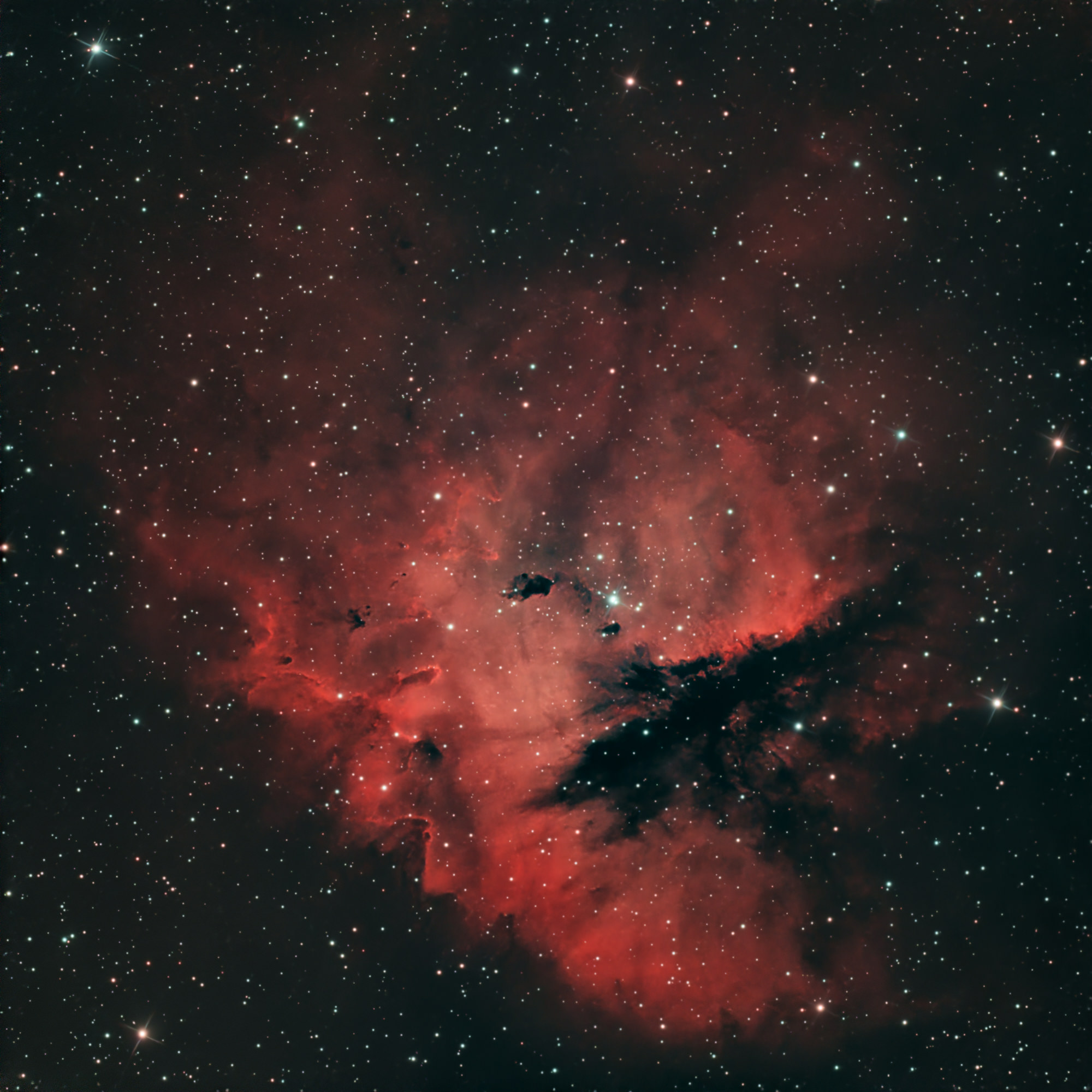 Der Pac-Man-Nebel, NGC 281, IC 11 oder Sh2-184 ist ein heller Emissionsnebel und Teil einer H II-Region im nördlichen Sternbild Kassiopeia.